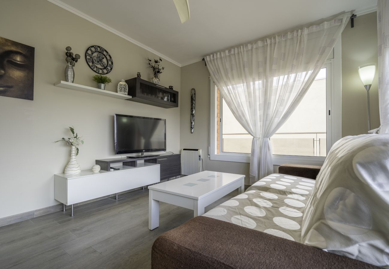 Apartamento en Pineda de Mar - HomeHolidaysRentals Maritim V - Costa Barcelona