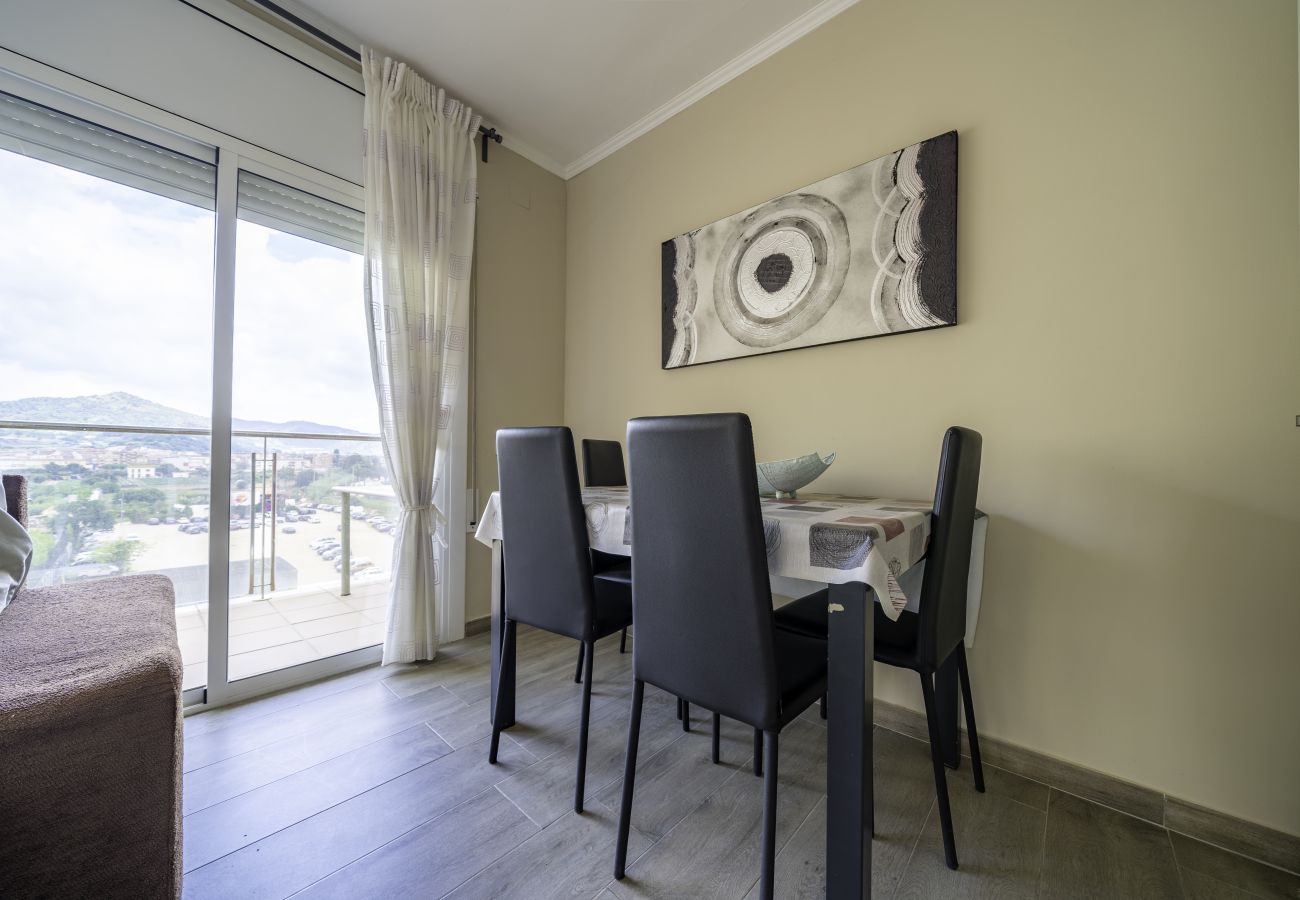 Apartamento en Pineda de Mar - HomeHolidaysRentals Maritim V - Costa Barcelona