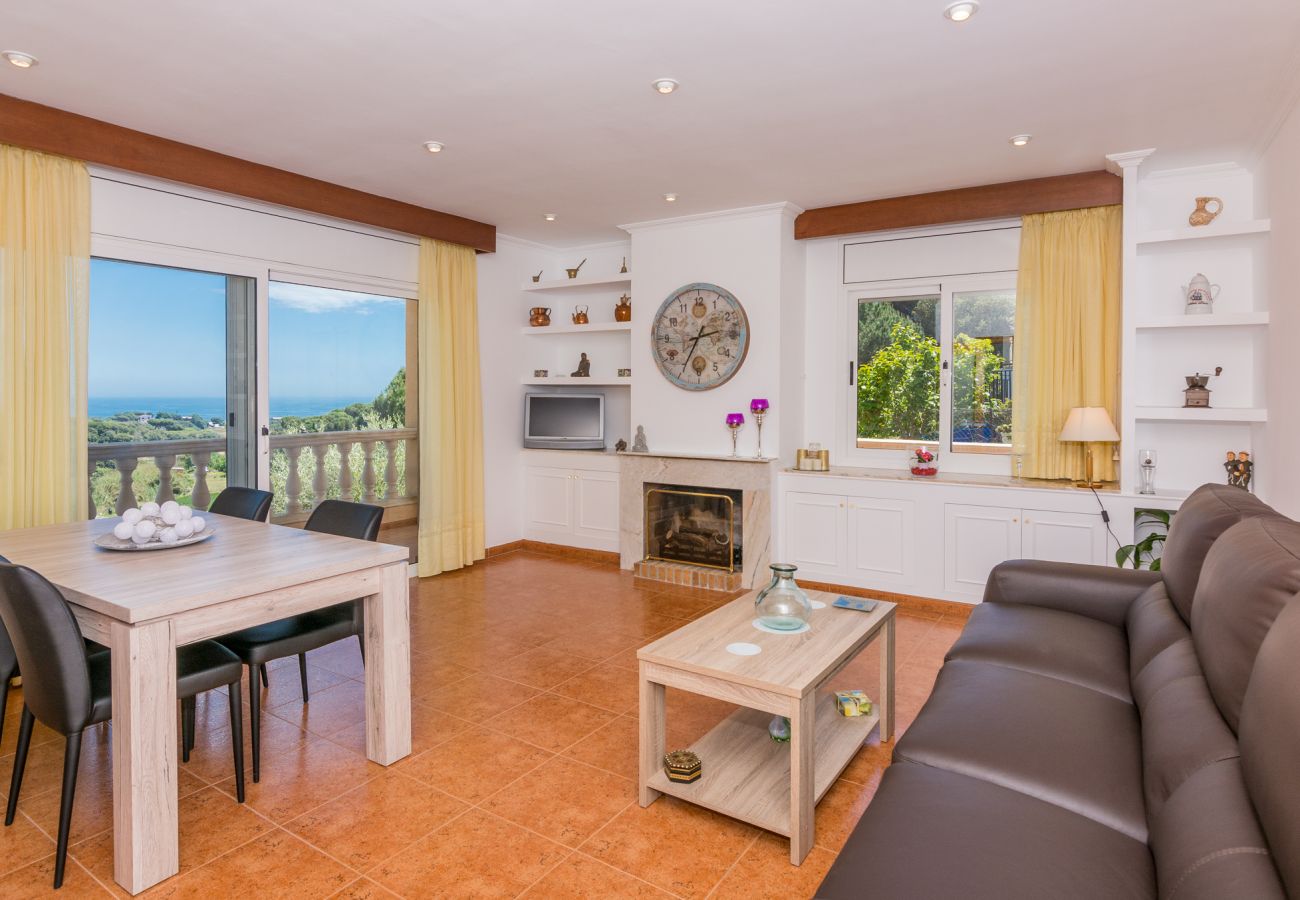 Apartamento en Sant Cebrià de Vallalta - HomeHolidaysRentals Aube - Costa Barcelona