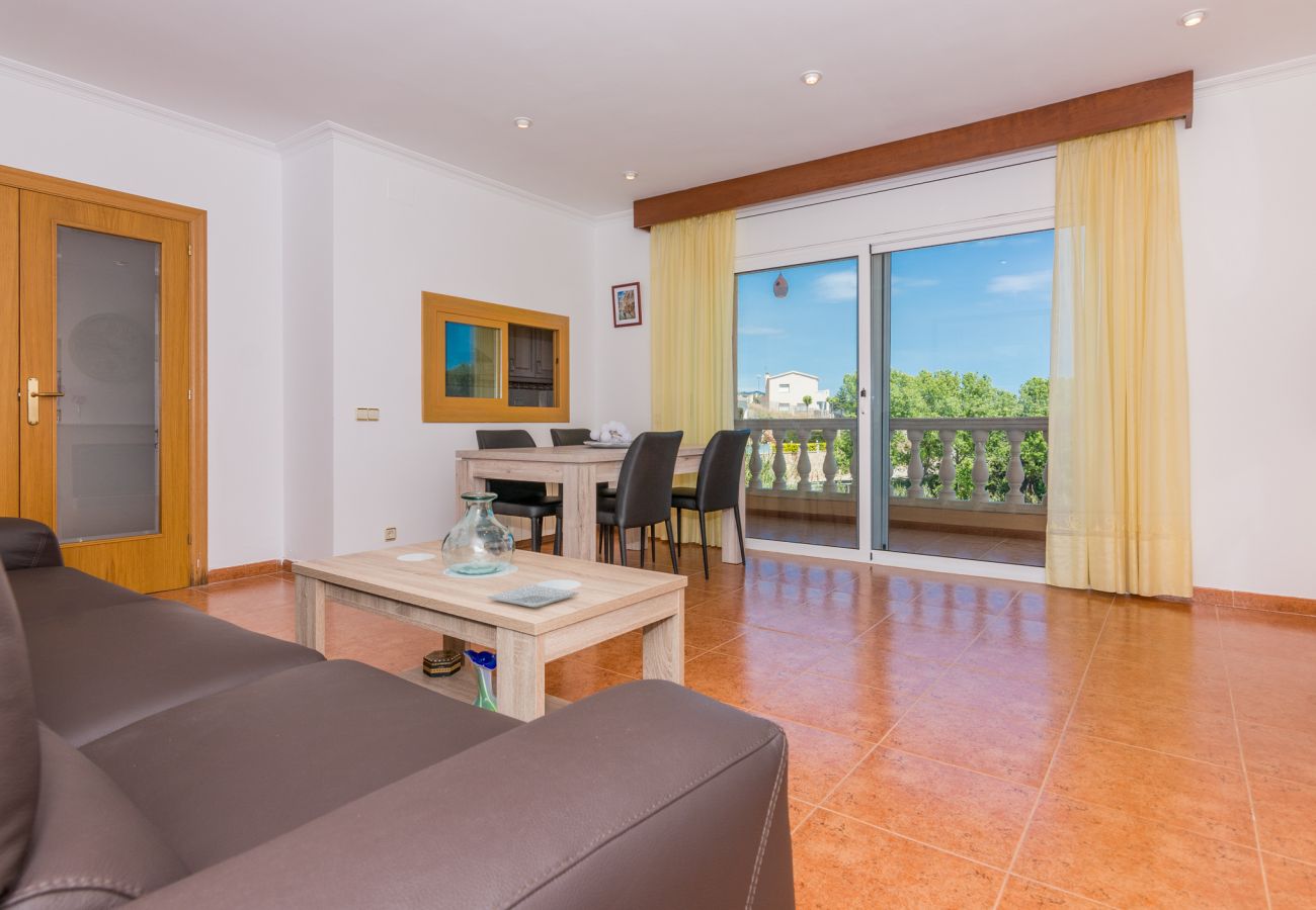 Apartamento en Sant Cebrià de Vallalta - HomeHolidaysRentals Aube - Costa Barcelona