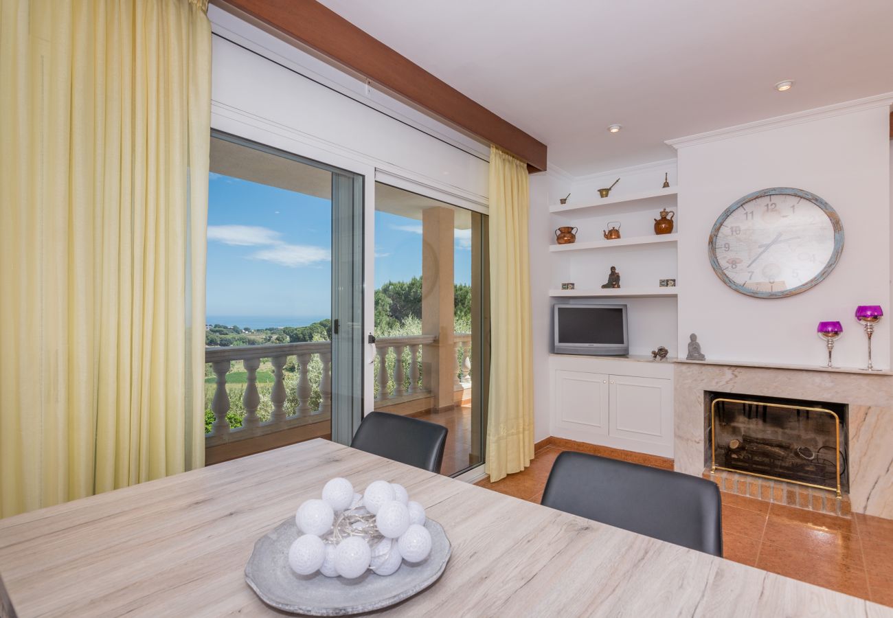 Apartamento en Sant Cebrià de Vallalta - HomeHolidaysRentals Aube - Costa Barcelona