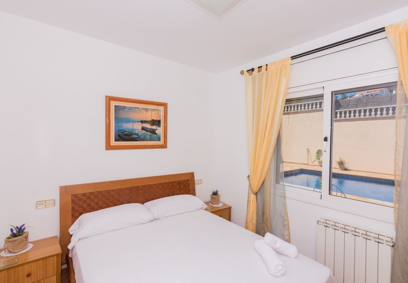 Apartamento en Sant Cebrià de Vallalta - HomeHolidaysRentals Aube - Costa Barcelona