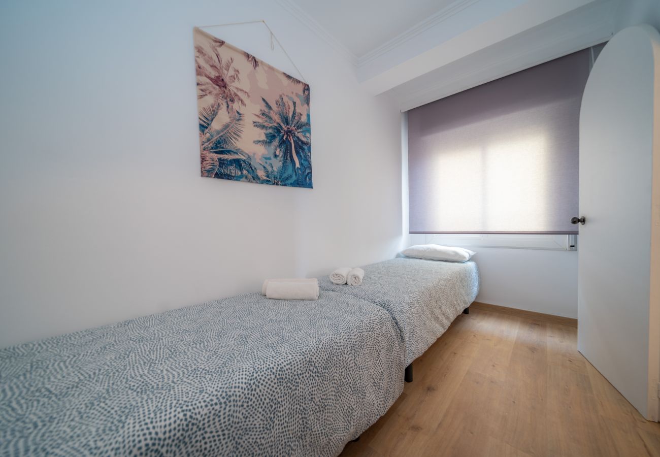 Apartamento en Pineda de Mar - HomeHolidaysRentals Eiffel - Costa Barcelona