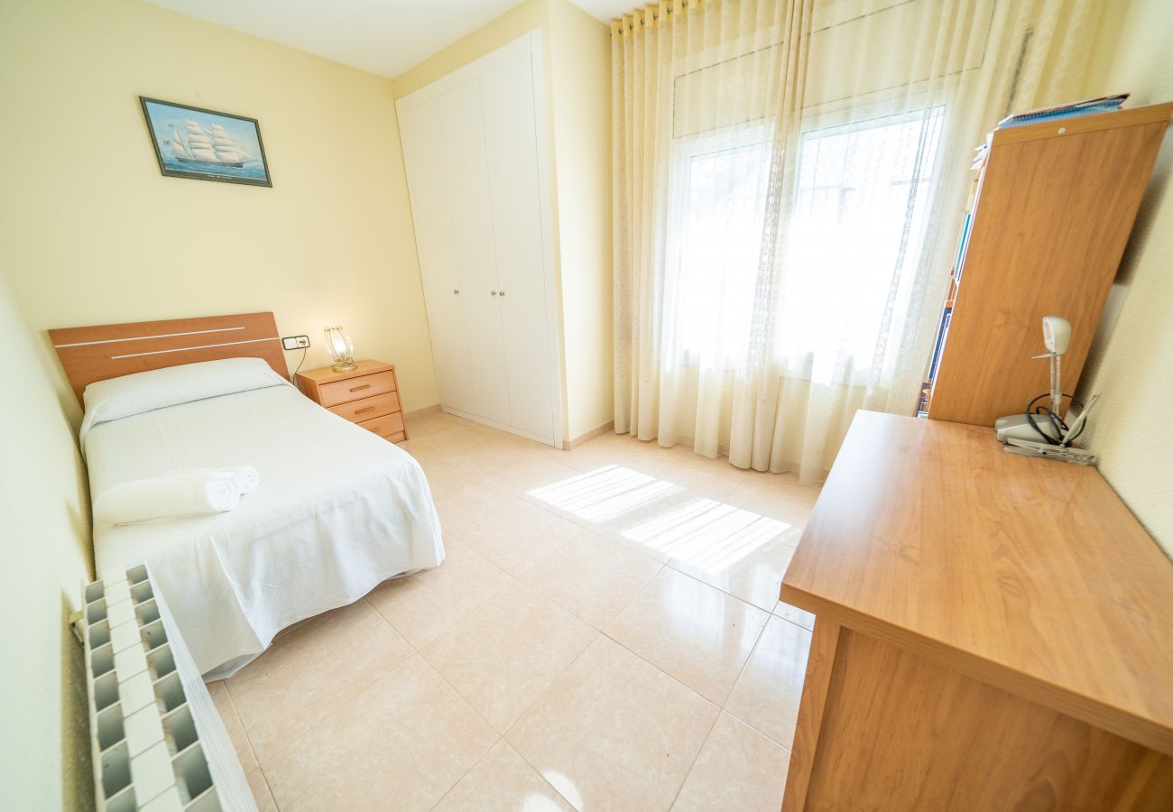 Apartamento en Pineda de Mar - HomeHolidaysRentals Dona - Costa Barcelona