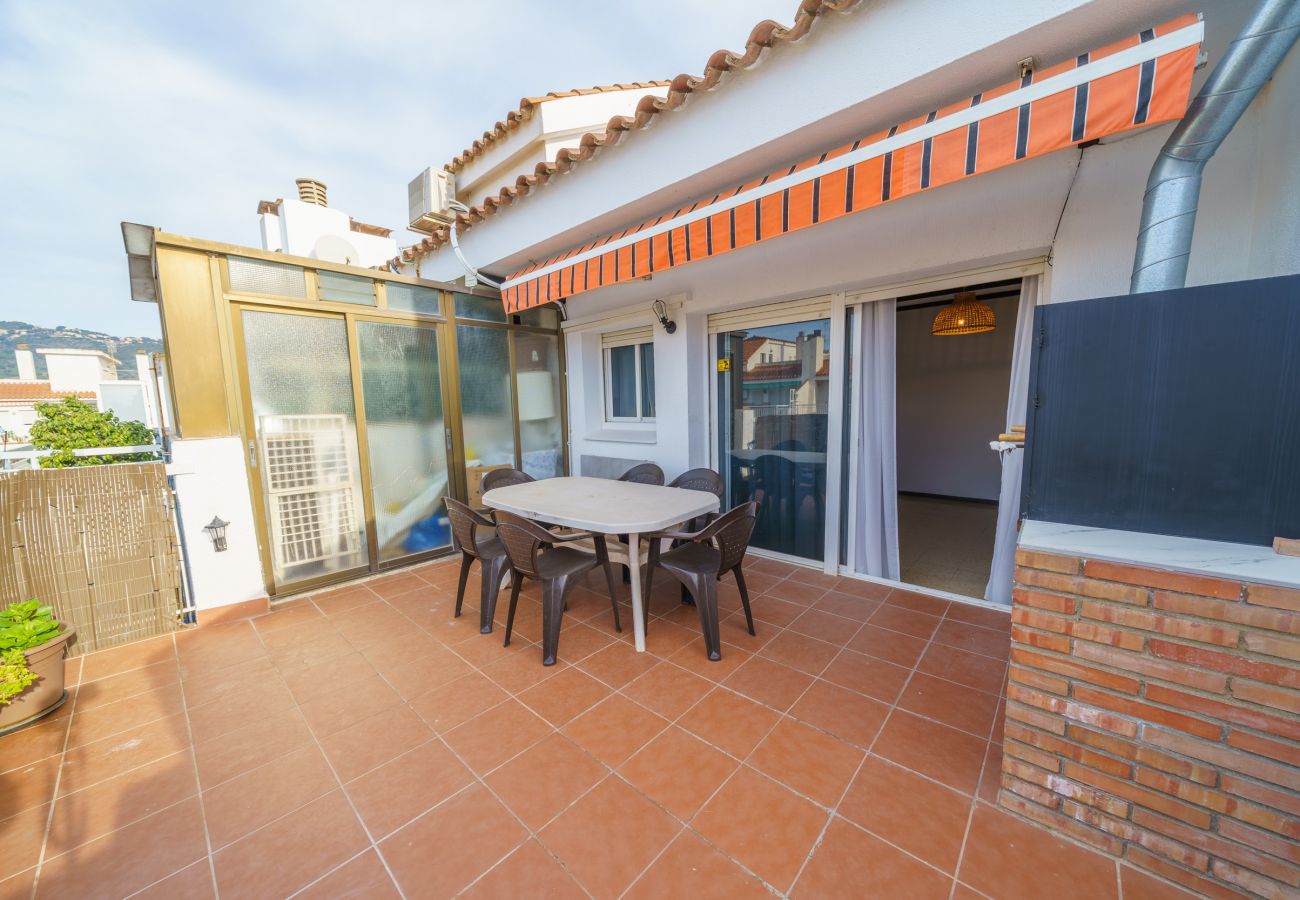 Apartamento en Pineda de Mar - HomeHolidaysRentals Elimar - Costa Barcelona