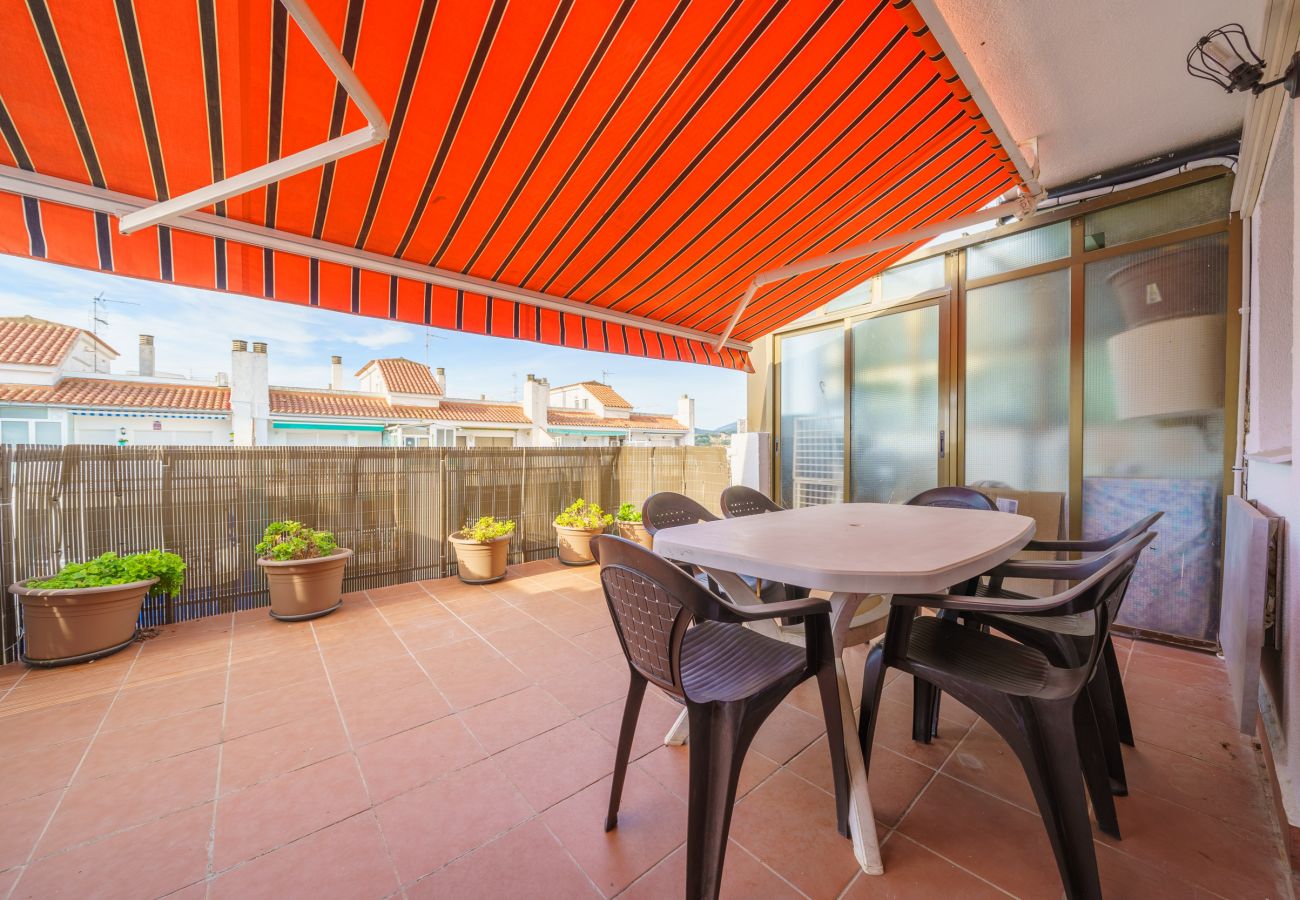 Apartamento en Pineda de Mar - HomeHolidaysRentals Elimar - Costa Barcelona