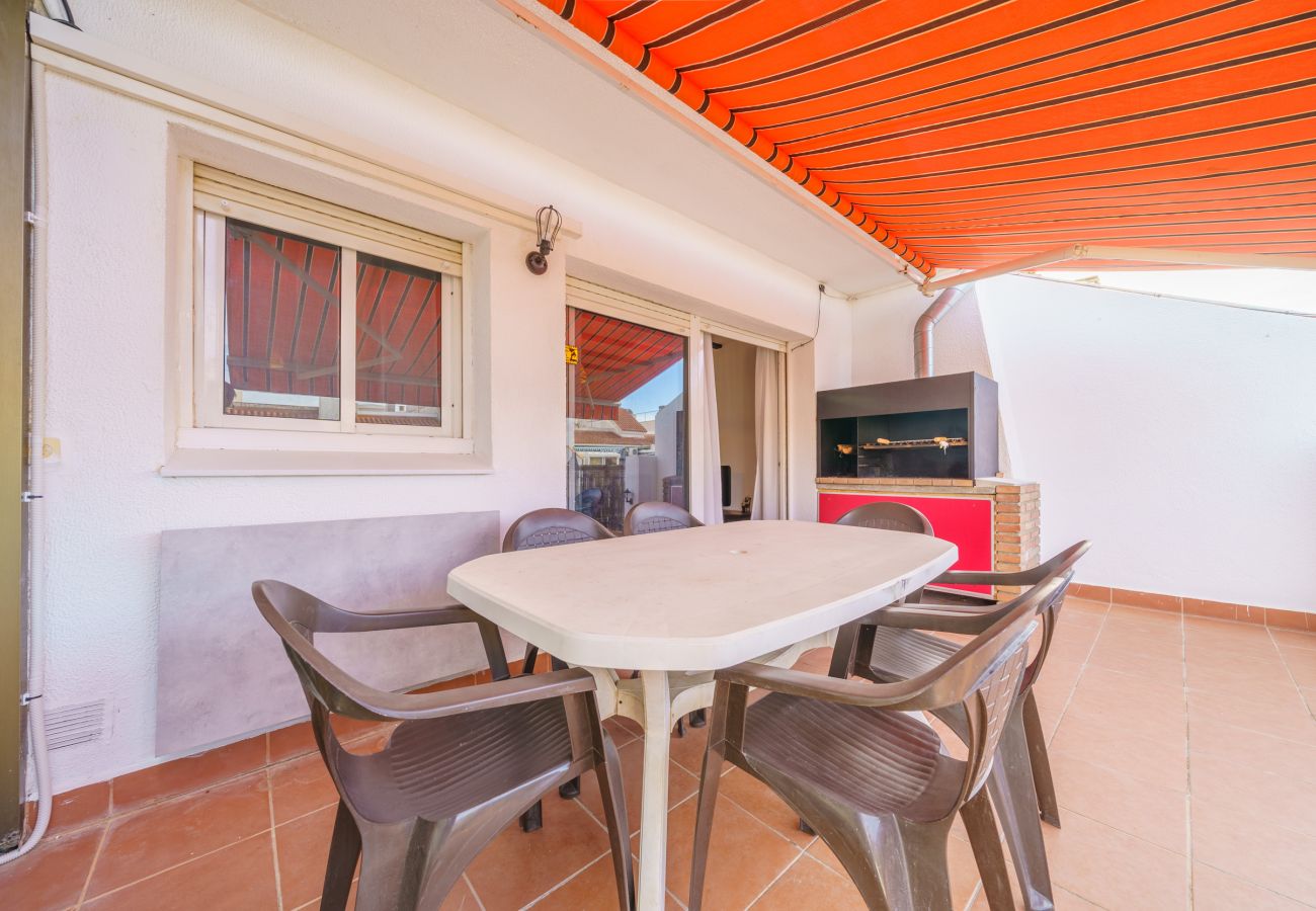 Apartamento en Pineda de Mar - HomeHolidaysRentals Elimar - Costa Barcelona