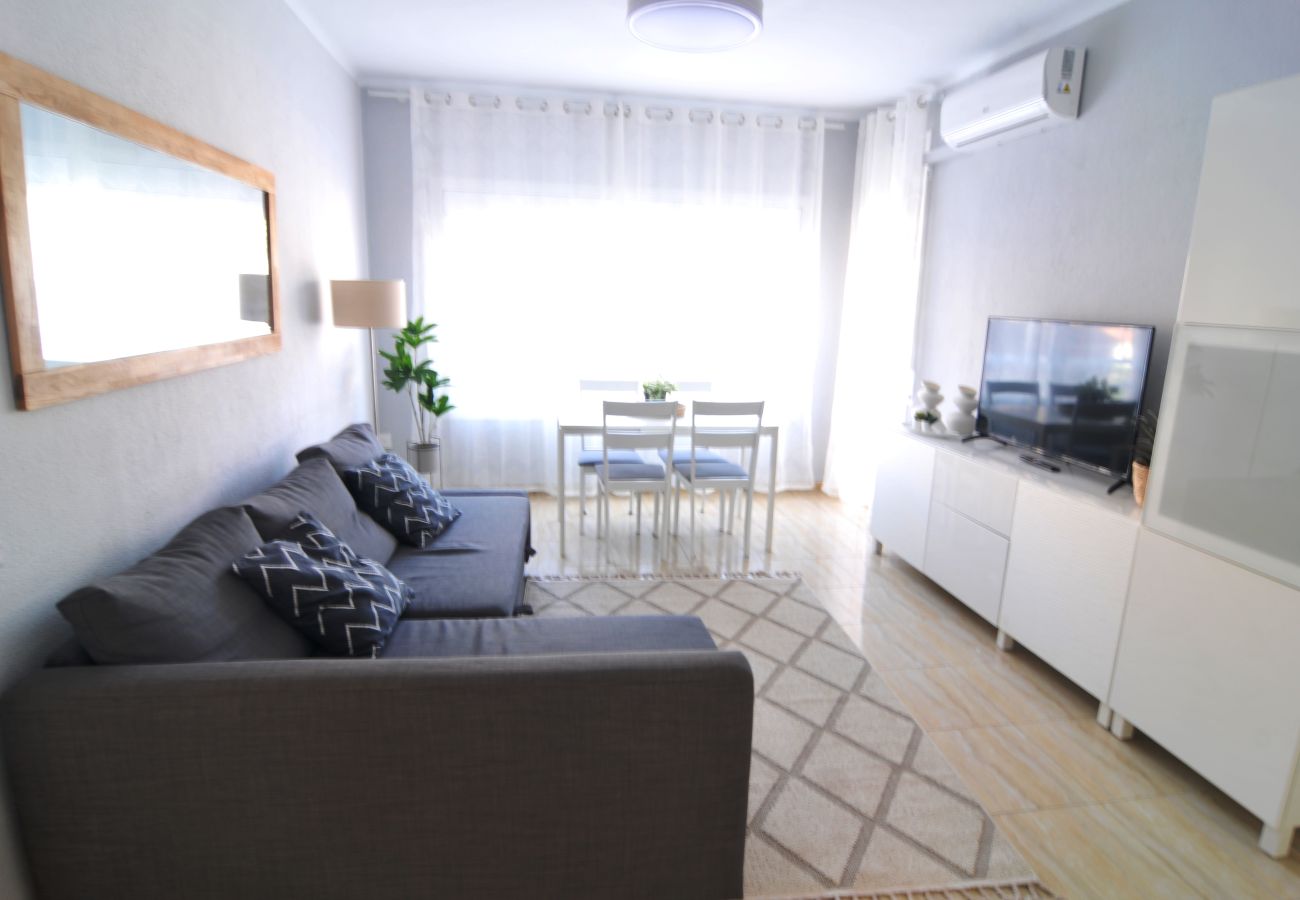 Apartamento en Pineda de Mar - HomeHolidaysRentals Blue - Costa Barcelona