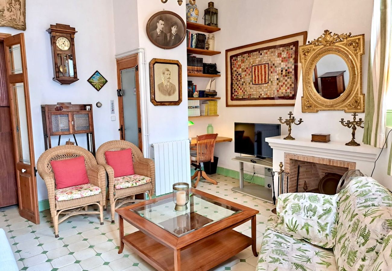 Casa adosada en Sant Pol de Mar - HomeHolidaysRentals Suria - Costa Barcelona