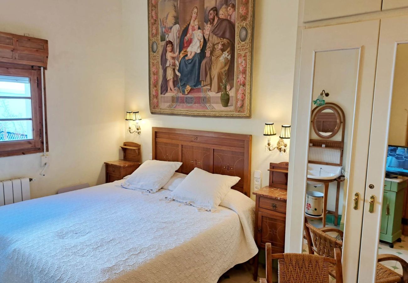 Casa adosada en Sant Pol de Mar - HomeHolidaysRentals Suria - Costa Barcelona