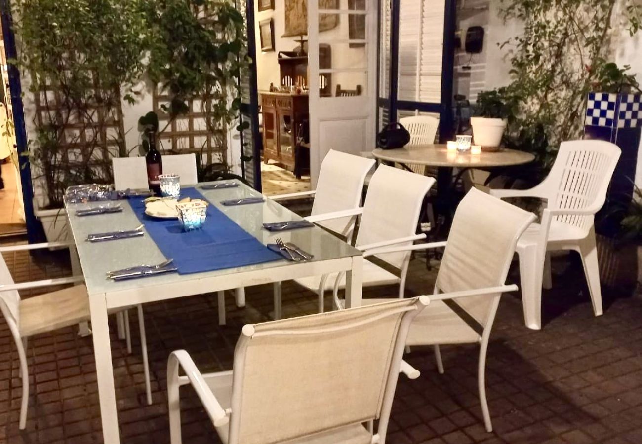 Casa adossada en Sant Pol de Mar - HomeHolidaysRentals Suria - Costa Barcelona