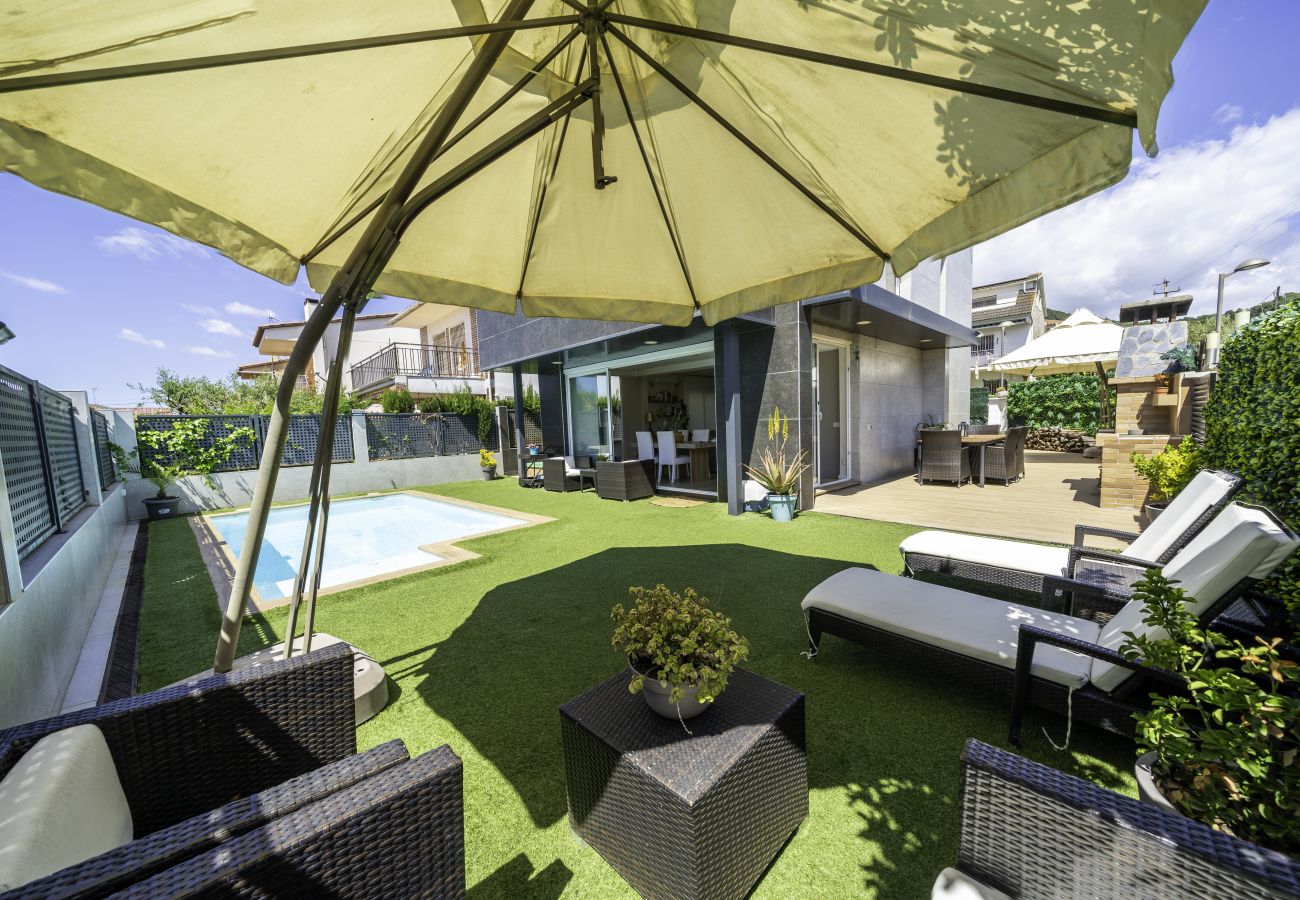 Villa in Pineda de Mar - Luxury Rentals Briana - Costa Barcelona