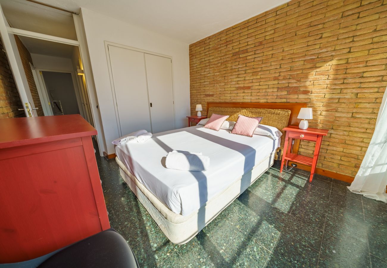 Apartment in Malgrat de Mar - HomeHolidaysRentals Miracel - Costa Barcelona