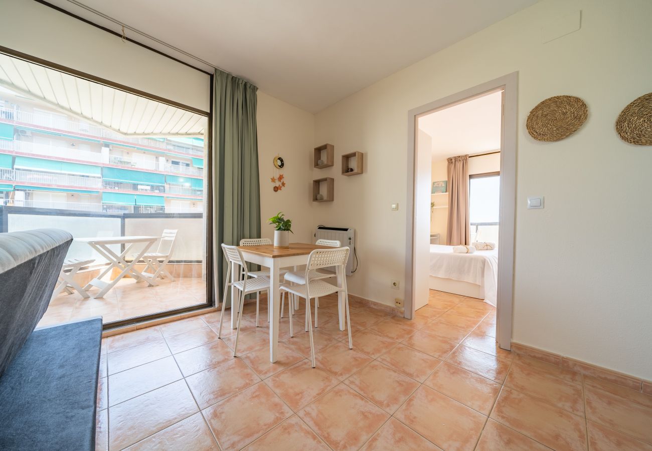 Apartment in Malgrat de Mar - HomeHolidaysRentals Barcelona-Costa Barcelona