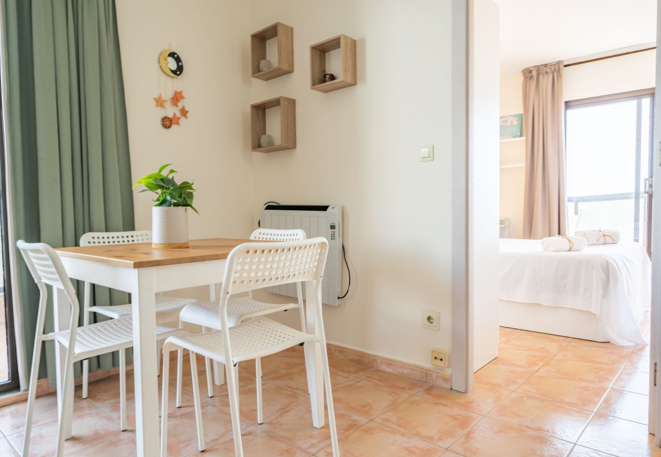 Apartment in Malgrat de Mar - HomeHolidaysRentals Barcelona-Costa Barcelona