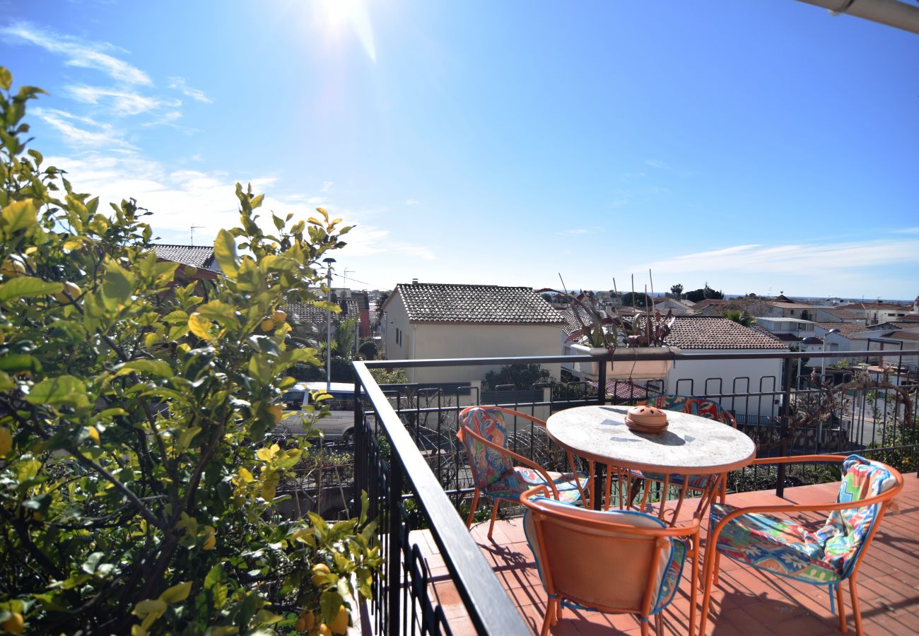 Apartment in Pineda de Mar - HomeHolidaysRentals Millet- Costa Barcelona