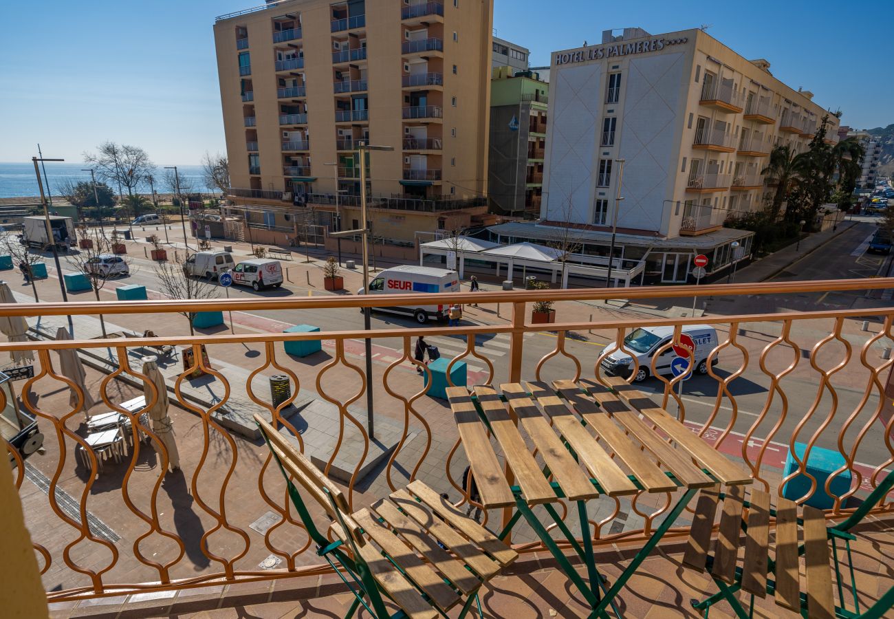 Apartment in Calella - HomeHolidaysRentals Moana - Costa Barcelona