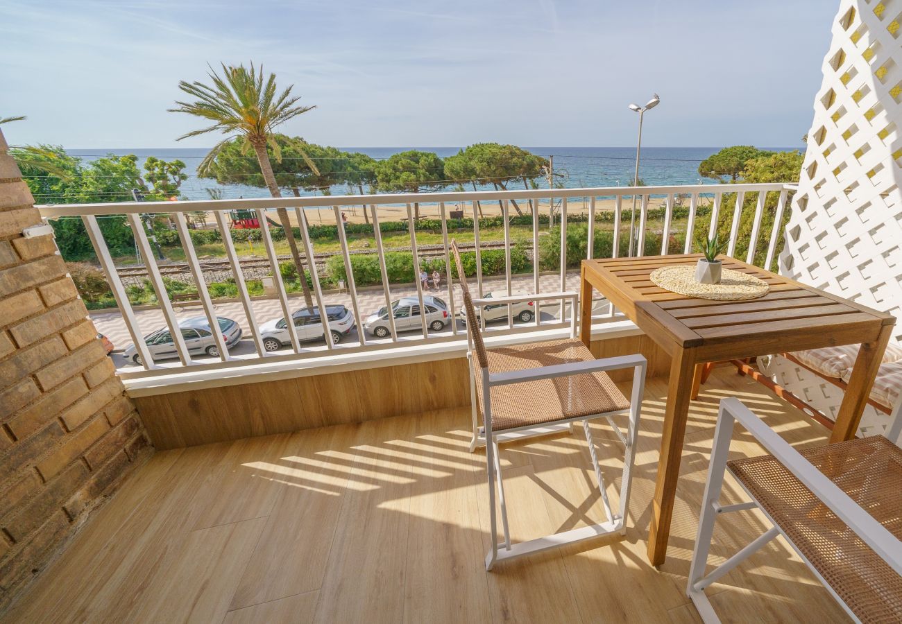 Apartment in Pineda de Mar - HomeHolidaysRentals Delmare - Costa Barcelona