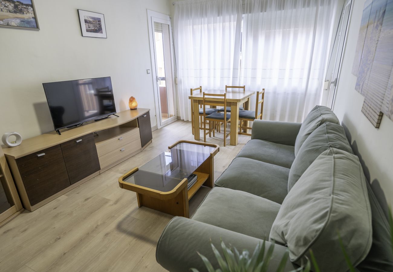 Apartment in Pineda de Mar - HomeHolidaysRentals Noa - Costa Barcelona