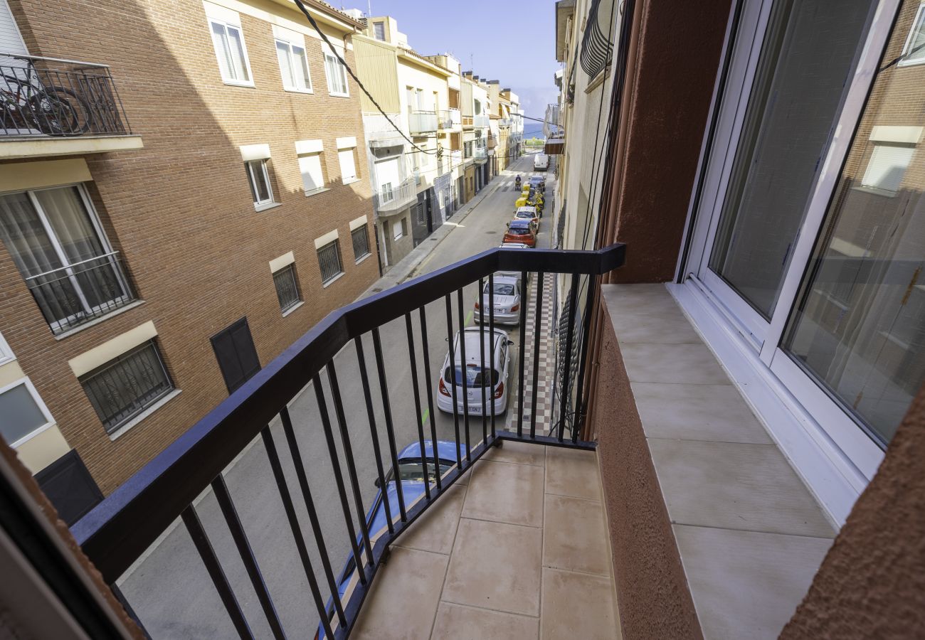 Apartment in Pineda de Mar - HomeHolidaysRentals Noa - Costa Barcelona